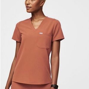 FIGS Scrub set for Women in Terracotta